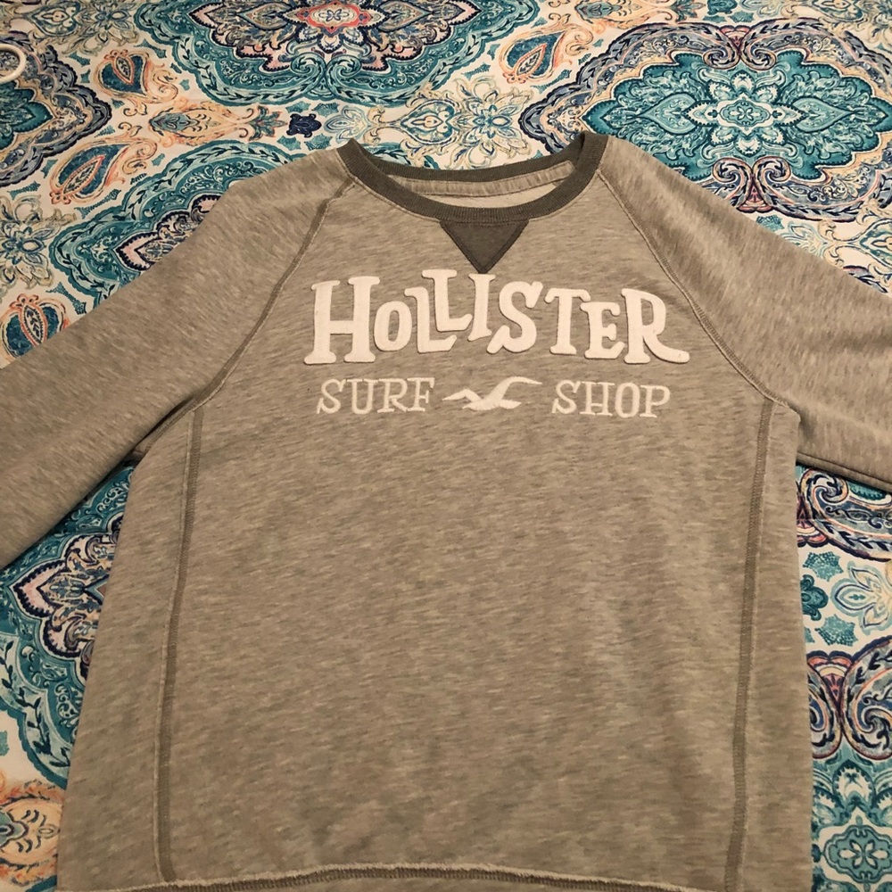 Hollister crew neck